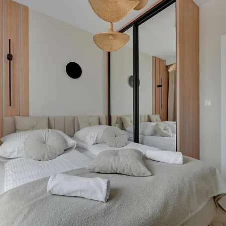 Family & Business Sauna Baltic Horizon No 2 Premium - 3 Bedroom With Private Sauna, Jacuzzi, Rooftop Gym & Panoramic Terrace, Balcony, Underground Garage Gdansk