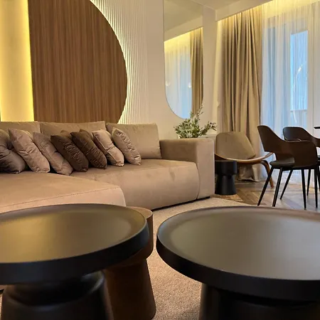 Family & Business Sauna Baltic Horizon Premium - 3 Bedroom With Private Sauna, Jacuzzi, Rooftop Gym & Panoramic Terrace, Balcony, Underground Garage Apartmán