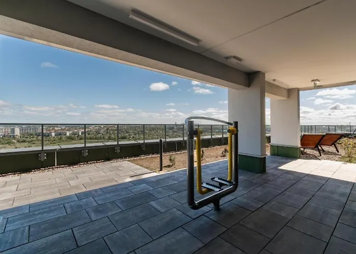 Family & Business Sauna Baltic Horizon No 2 Premium - 3 Bedroom With Private Sauna, Jacuzzi, Rooftop Gym & Panoramic Terrace, Balcony, Underground Garage Apartment Gdansk